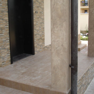 Мазилка Травертино в комбинация с гранитогреск