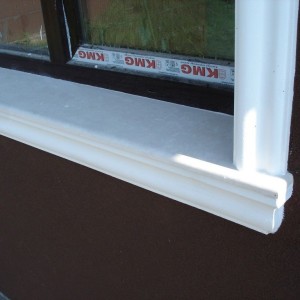 Външен праг от брачански камък