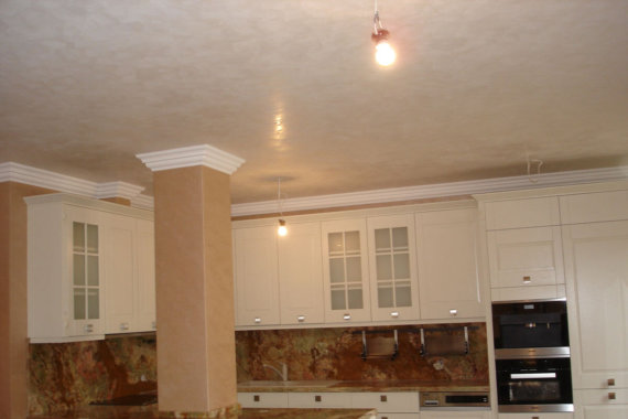 Таван с декорация Мадреперлато