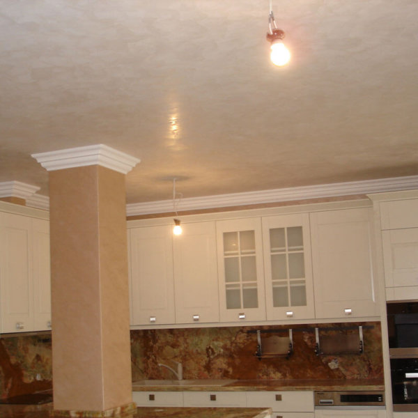 Таван с декорация Мадреперлато