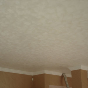 Мадреперлато в светли тонове