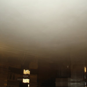 Таван с Венецианска мазилка краси хол