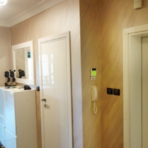 Оточенто на стени в коридор, изпълнение ММ93