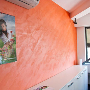 Декоративна мазилка в офис на Медия Дизайн