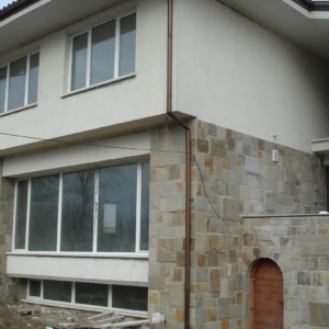 Изпълнение на фасада с естествени камъни, ММ-93