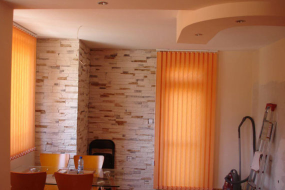 Декорация с Изкуствени гръцки камъни в кухня