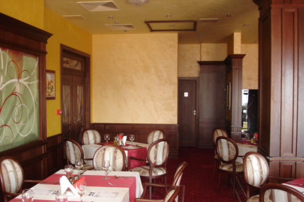 Вътрешен ремонт в хотел Чиирите от ММ-93