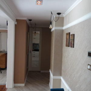 Италианска мазилка Оточенто в коридори на частно жилище