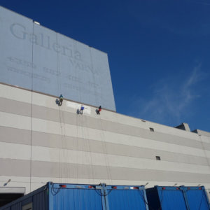 13 хил. кв.м фасадна мазилка за Делта Планет Варна