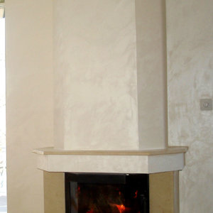 Камина с мазилка Оточенто