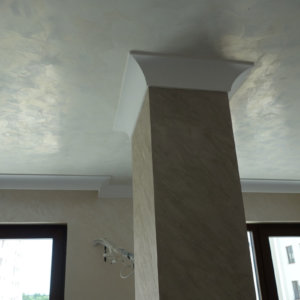 Мадреперлато на таван и колона с Оточенто