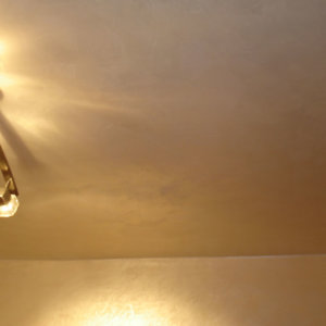 Мазилка в жълто Оточенто и огледална венецианска