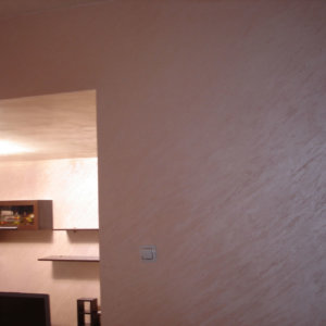 Мазилка в бледорозово в апартамент