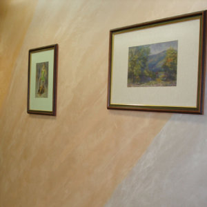 Оточенто в няколко цвята за офис фоайе