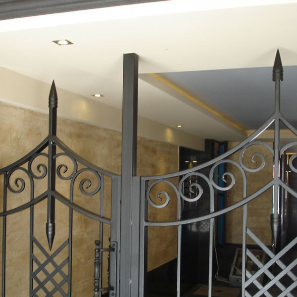 Окачени тавани в жилищен комплекс