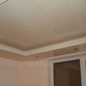 Огледална мазилка и таван на нива