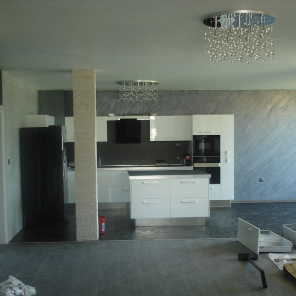 Мазилка с брокат Оточенто на стени в хол