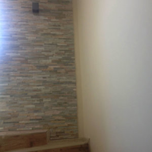 Прецизна изработка на мозайка с естествен камък от ММ-93