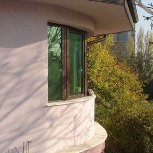 Врачански камък на первазите на прозорците