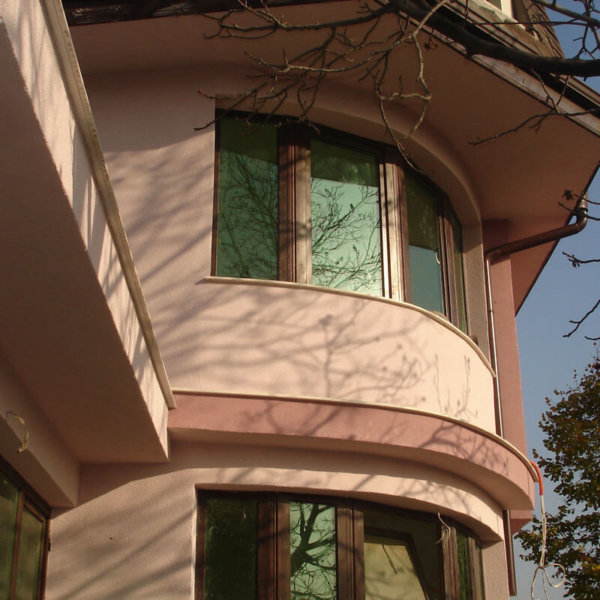 Външна силиконова мазилка и врачански камък поставени от ММ-93